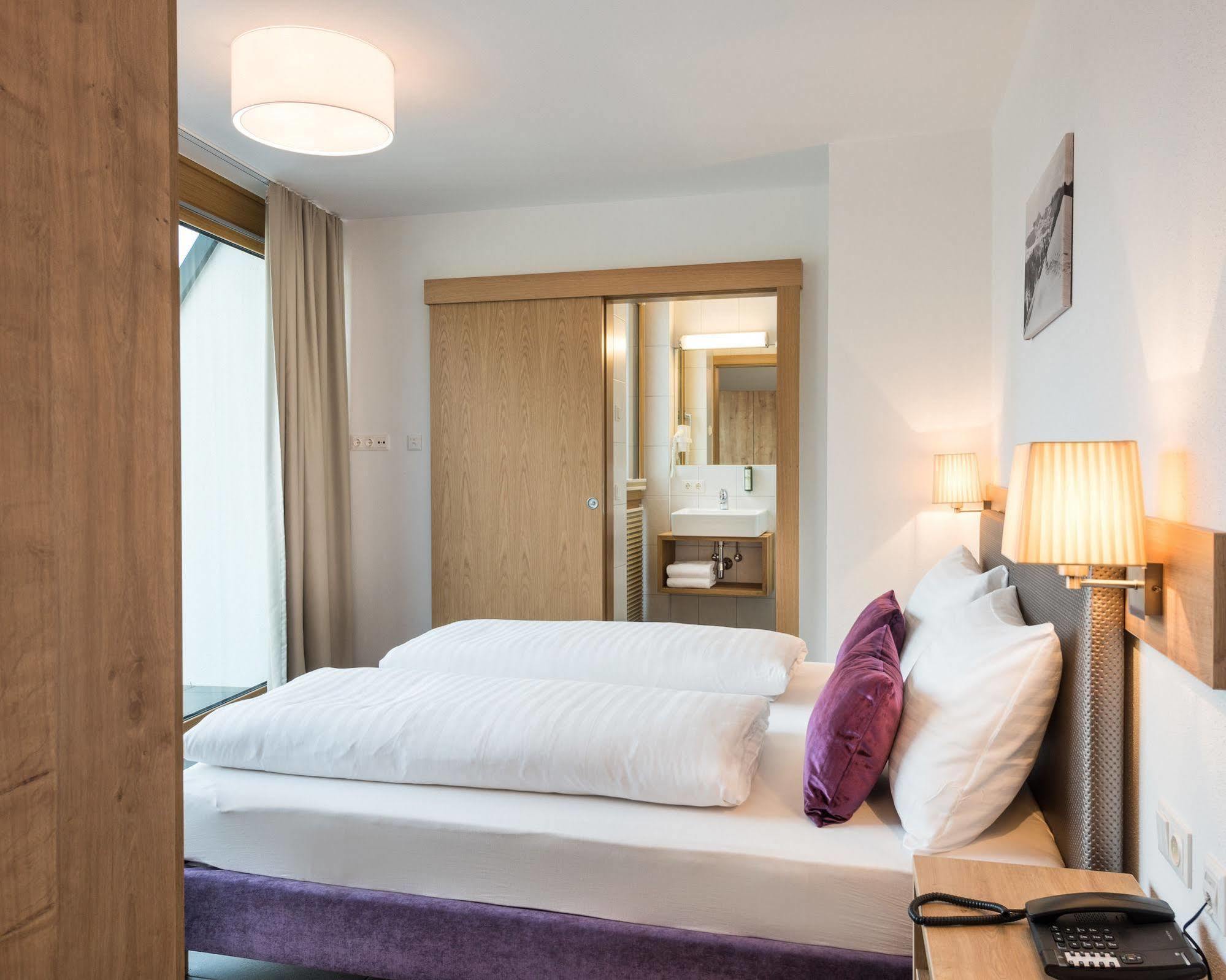 Apartment Centrum - Steinbock Lodges 젤암제 외부 사진